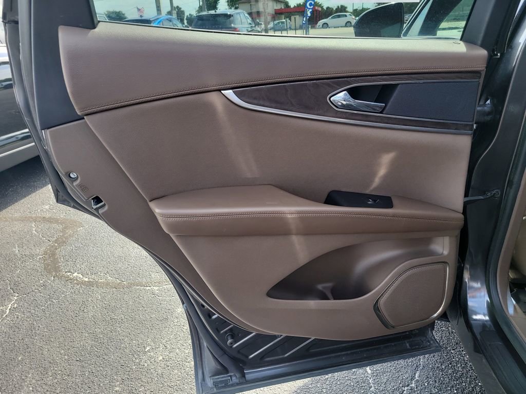 Used 2018 Lincoln MKX Reserve w/ Driver Assistance Package image 10