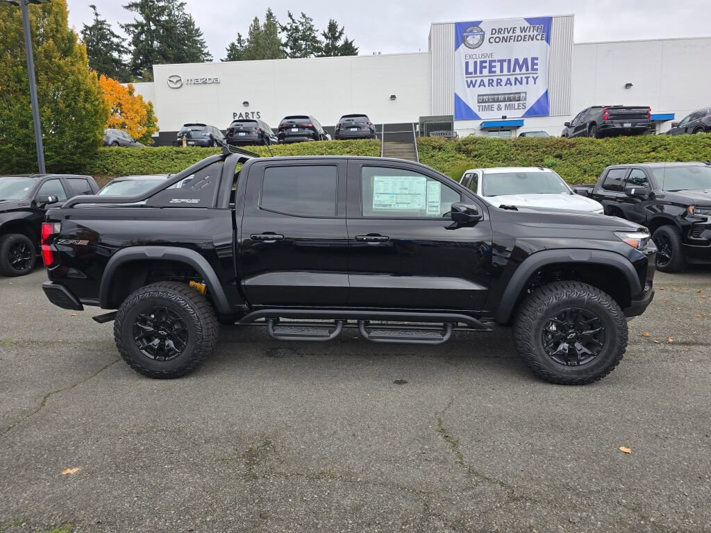 New 2026 Chevrolet Colorado ZR2 w/ Midnight Edition AWD/4WD image 6