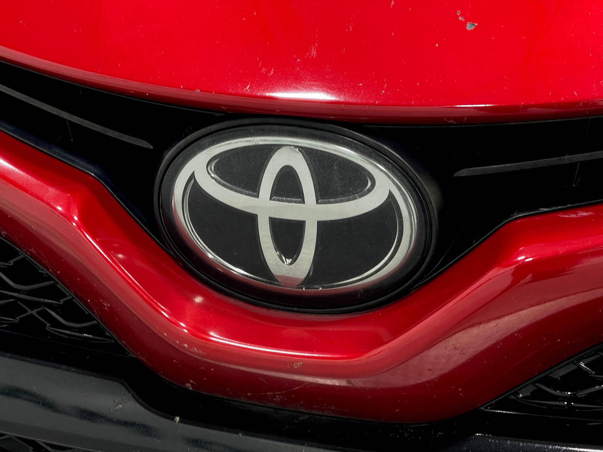Used 2020 Toyota Camry XSE FWD image 36