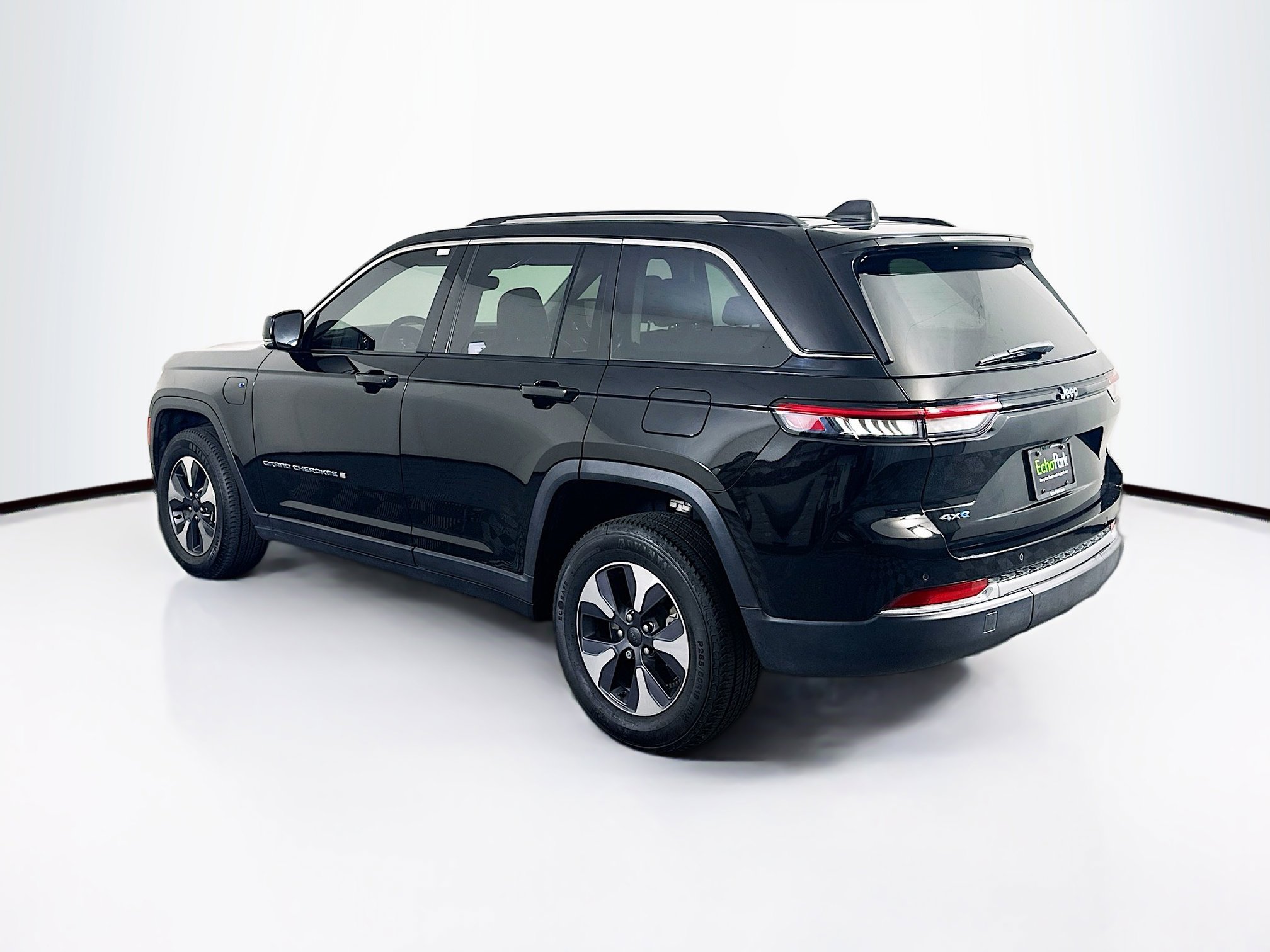 Used 2022 Jeep Grand Cherokee Limited 4xe image 5