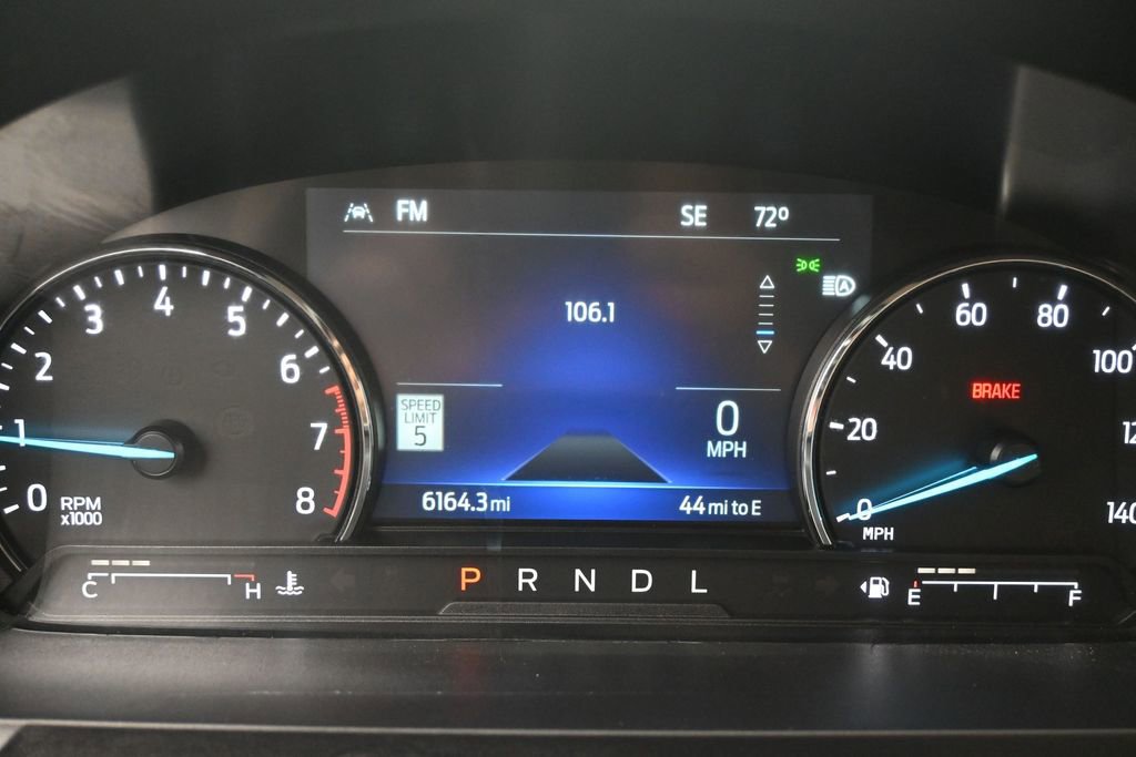 Used 2022 Ford Explorer XLT w/ Equipment Group 202A AWD/4WD image 17