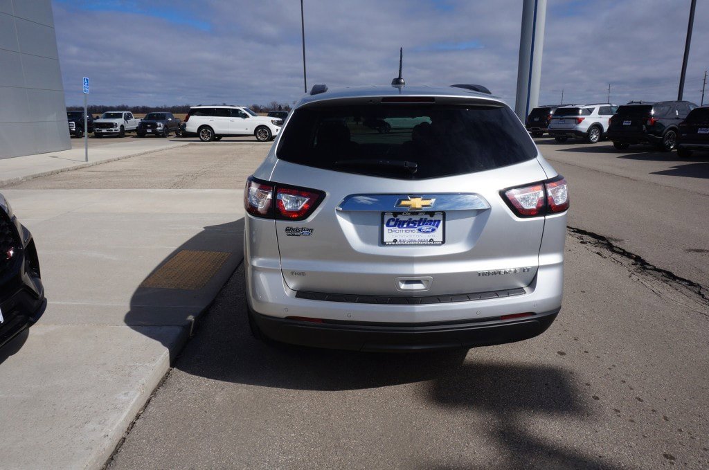 Used 2016 Chevrolet Traverse LT w/ Style and Technology Package image 7
