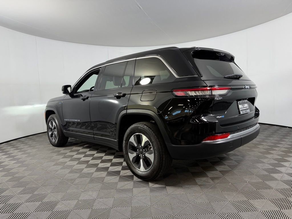 Used 2024 Jeep Grand Cherokee Limited 4xe w/ Luxury Tech Group II AWD/4WD image 9