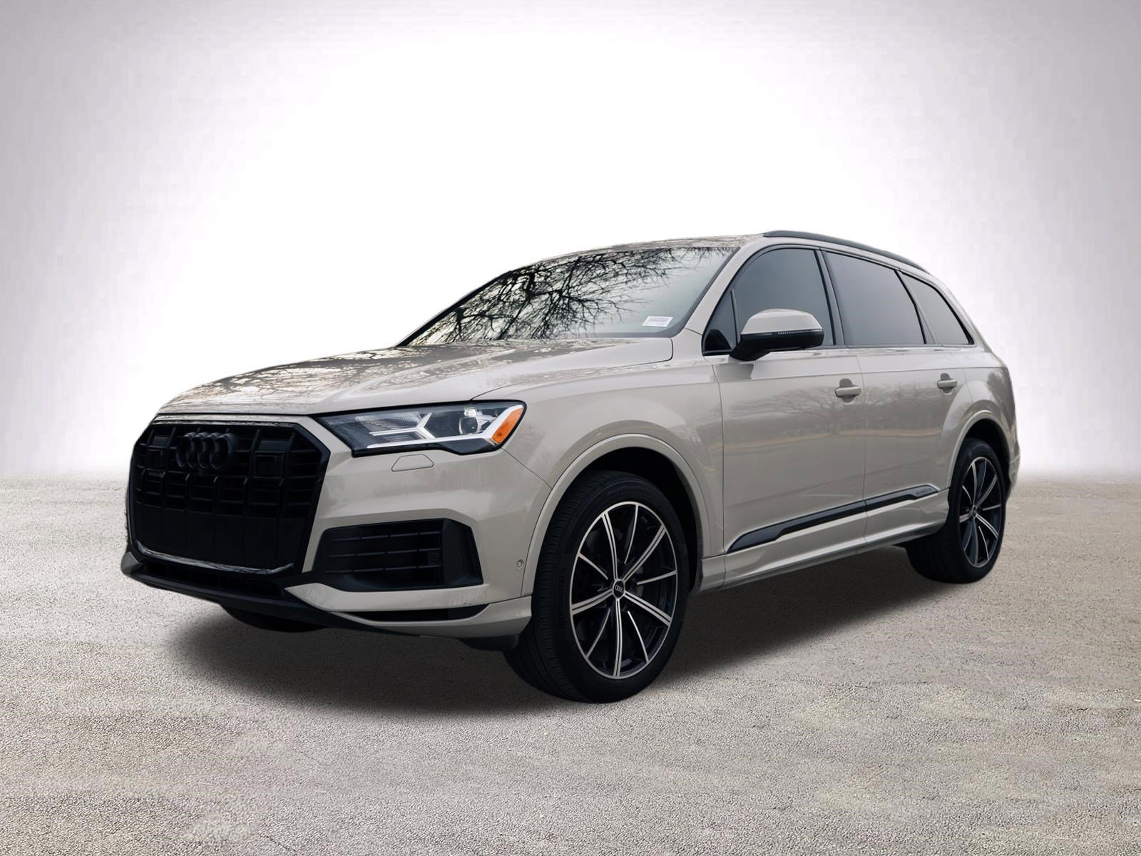 Used 2022 Audi Q7 Premium Plus image 5