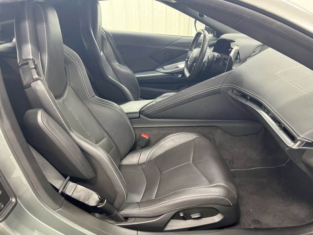 Used 2024 Chevrolet Corvette Stingray Coupe w/ Z51 Performance Package RWD image 22