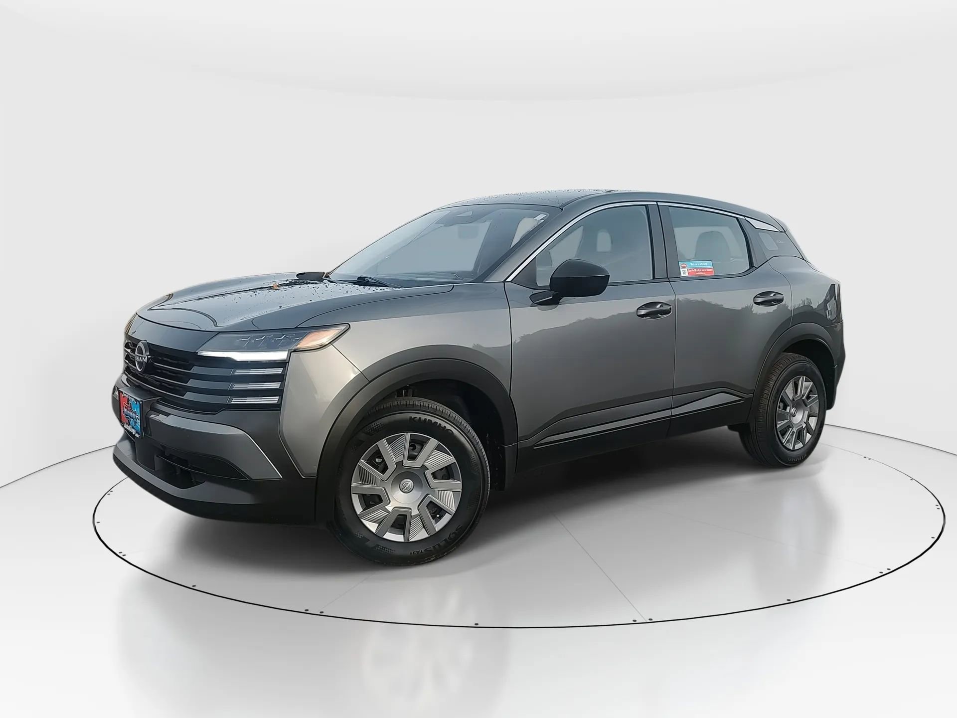 Used 2025 Nissan Kicks S image 1