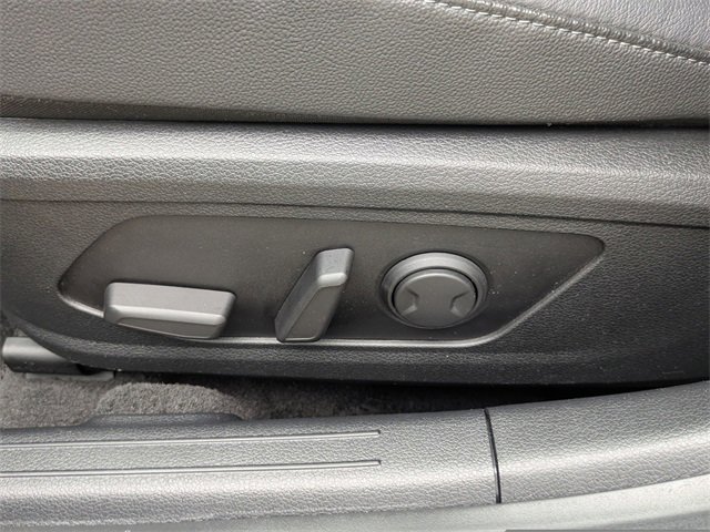 Used 2022 Hyundai Sonata Limited w/ Preferred Accessory Package image 19