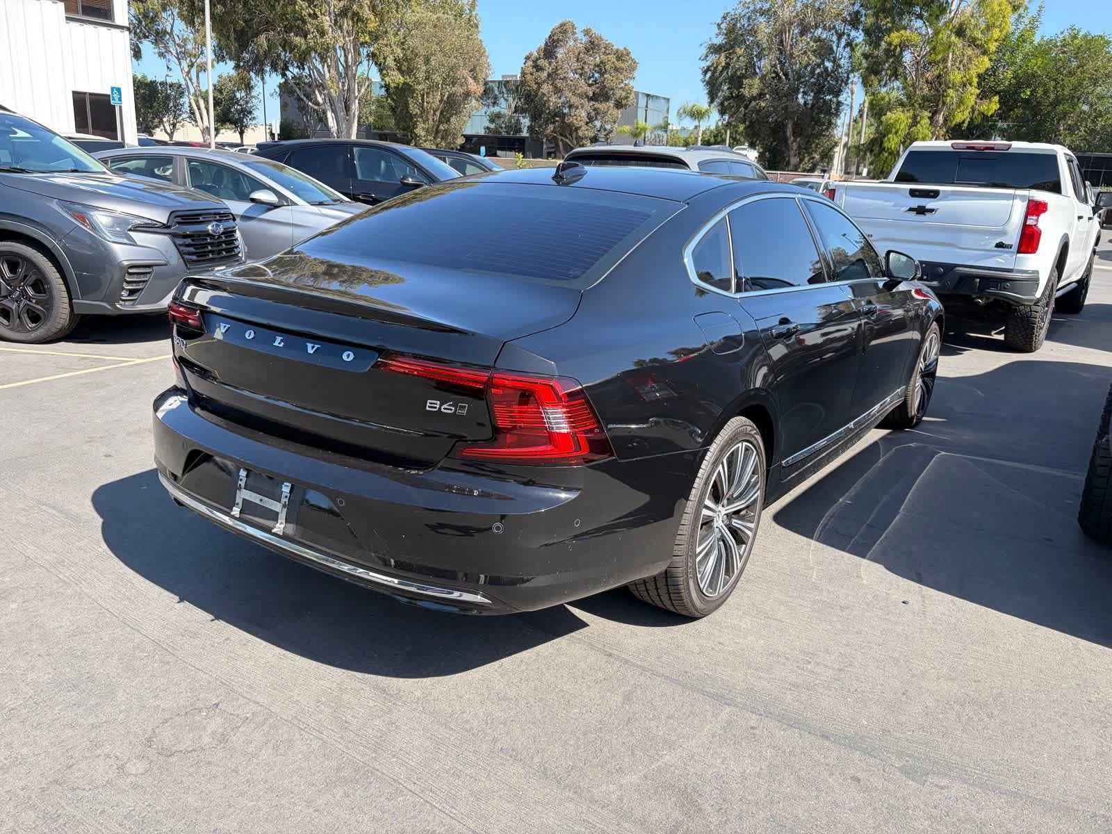 Used 2023 Volvo S90 B6 Plus AWD/4WD image 3