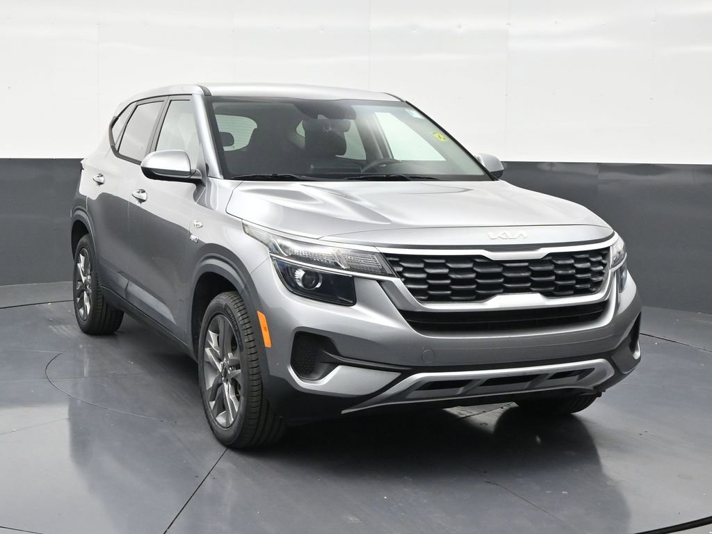 Used 2022 Kia Seltos LX AWD/4WD image 7