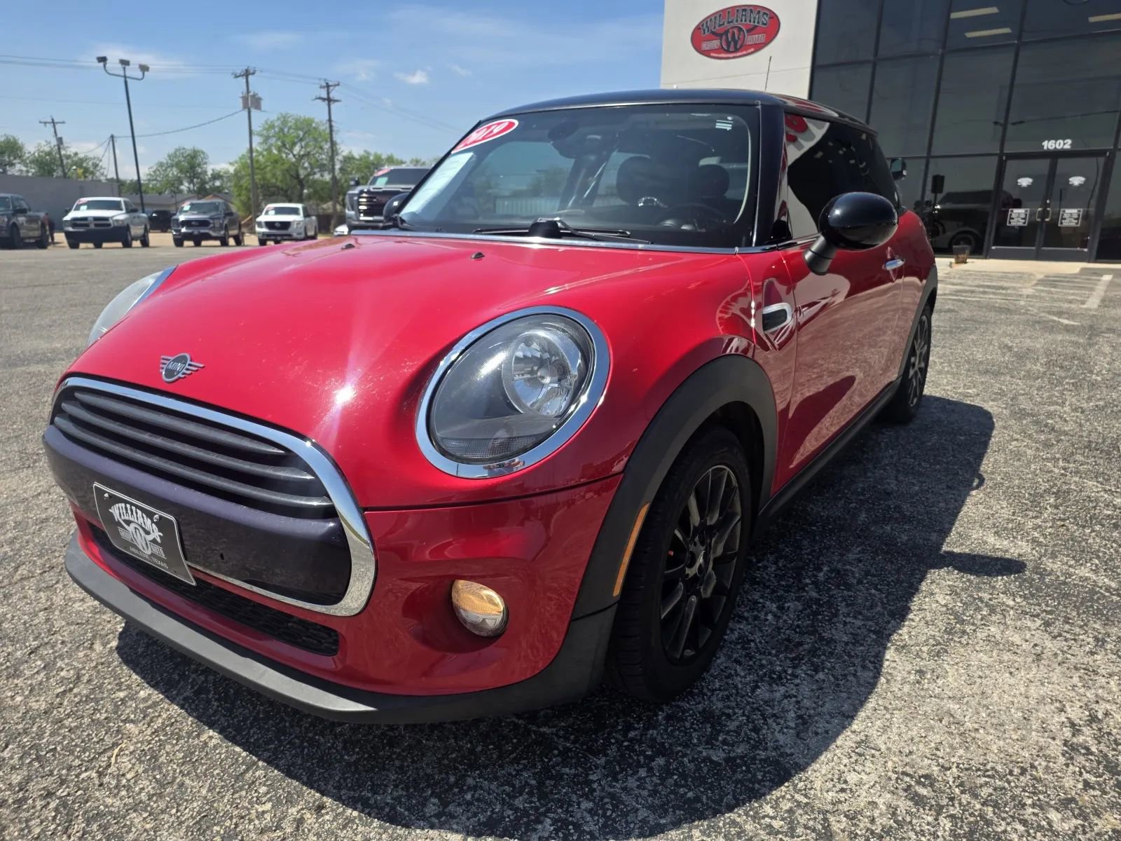 Used 2019 MINI Cooper 2-Door Hardtop image 3