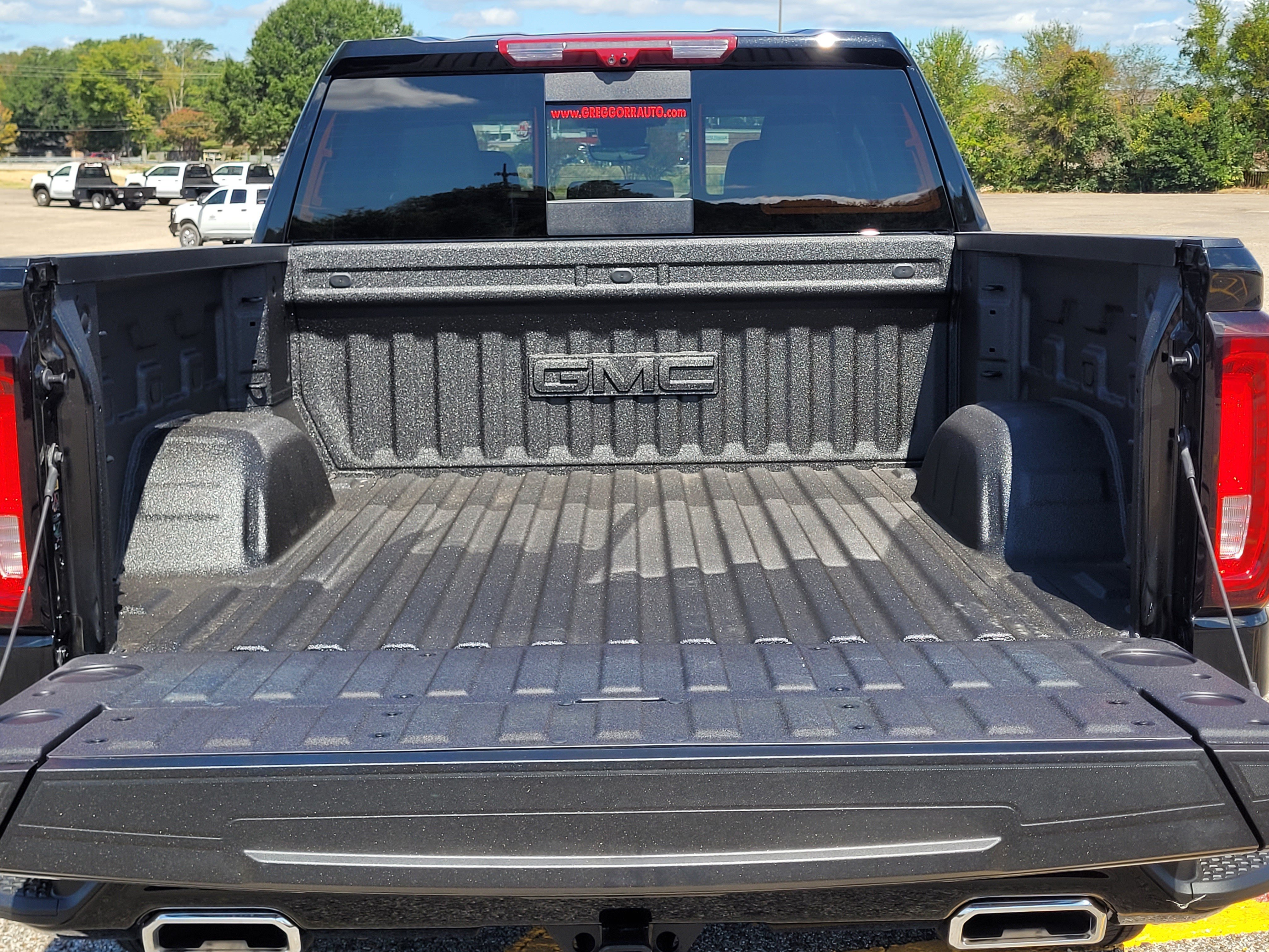 New 2026 GMC Sierra 1500 Denali w/ Denali Reserve Package AWD/4WD image 9