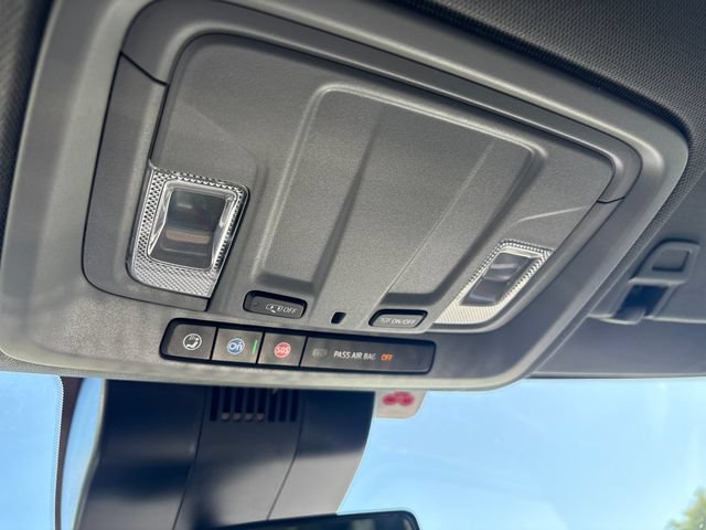 Used 2025 Chevrolet Silverado 1500 LT Trail Boss w/ Dark Appearance Package AWD/4WD image 35