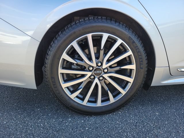 Used 2018 Lincoln Continental Select w/ Continental Climate Package AWD/4WD image 30