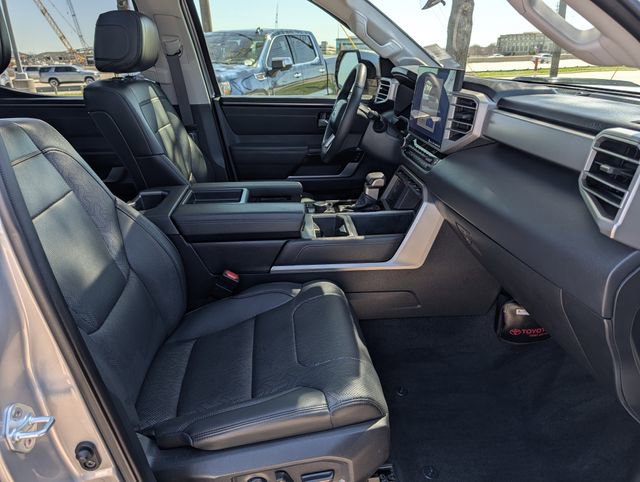 Used 2023 Toyota Tundra Limited AWD/4WD image 32
