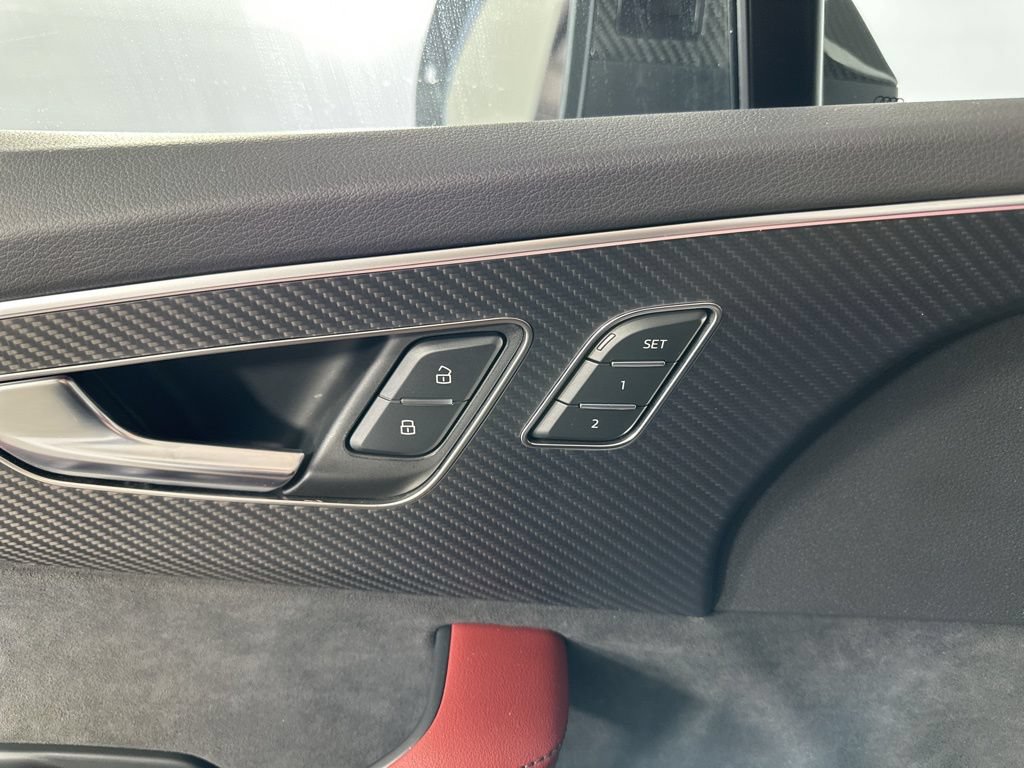 Used 2025 Audi SQ7 Prestige AWD/4WD image 14