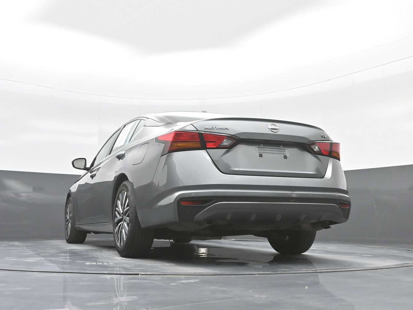 Used 2024 Nissan Altima 2.5 SV image 32