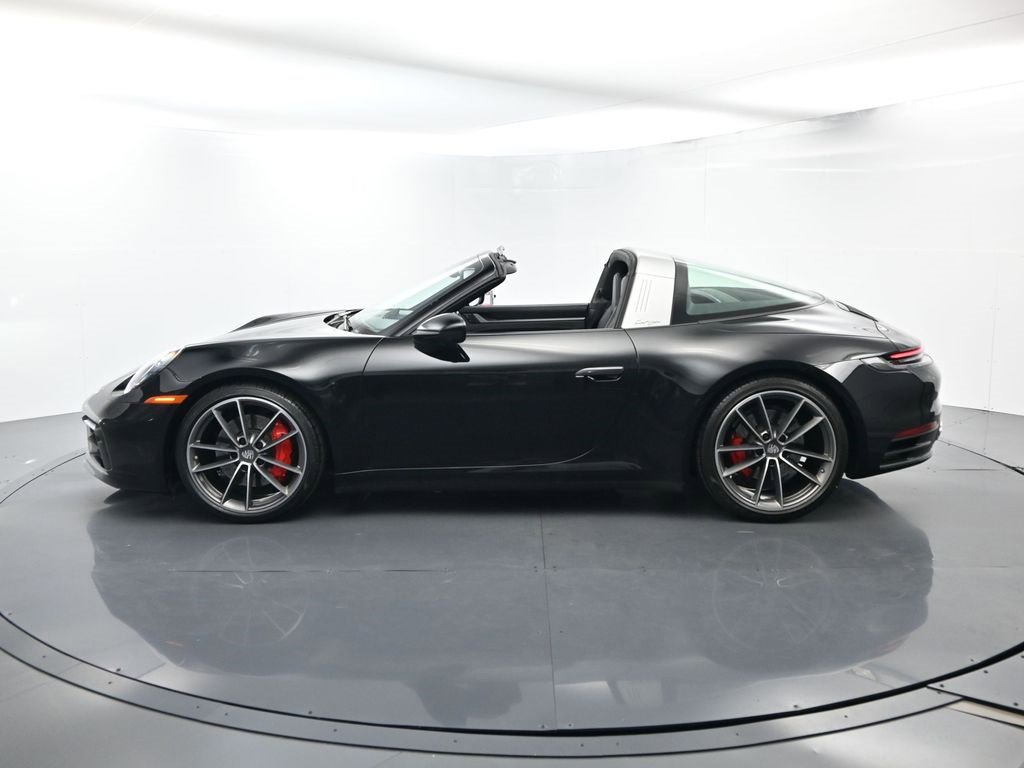 Used 2021 Porsche 911 Targa 4S image 2