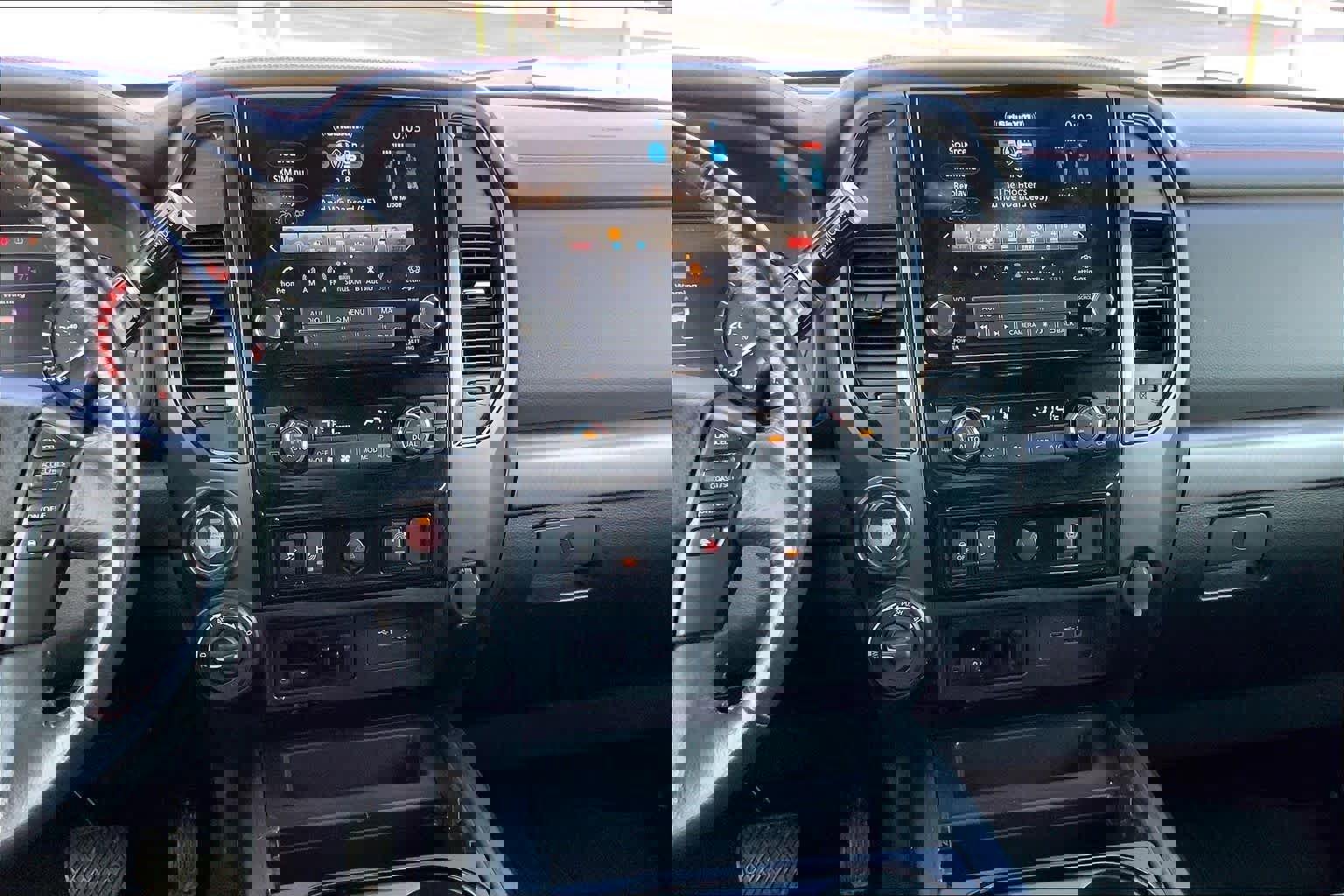 Used 2023 Nissan Titan PRO-4X image 6