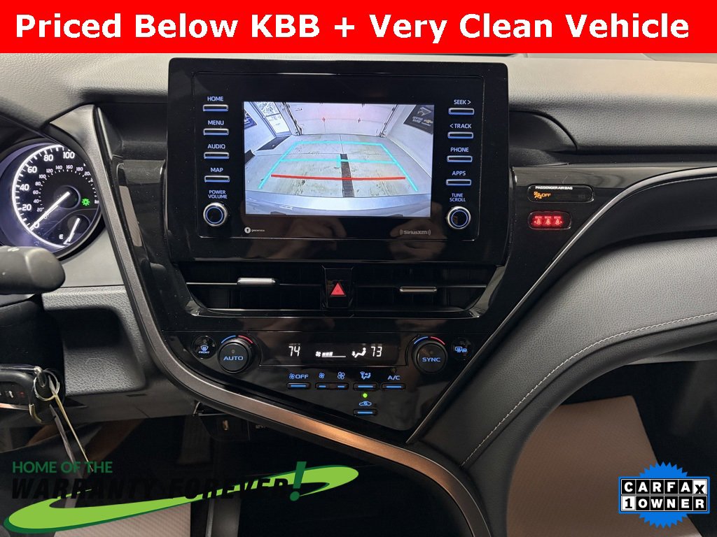 Used 2024 Toyota Camry SE image 13
