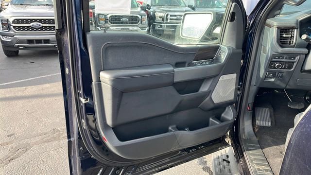 Used 2024 Ford F150 Lightning Lariat AWD/4WD image 10
