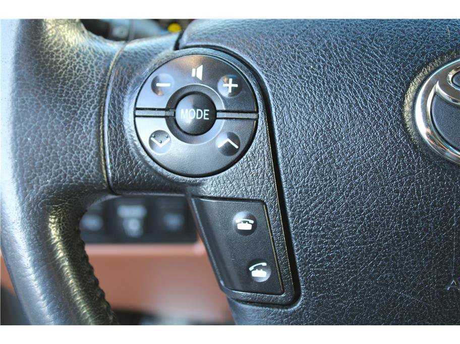 Used 2012 Toyota Sequoia Platinum image 19