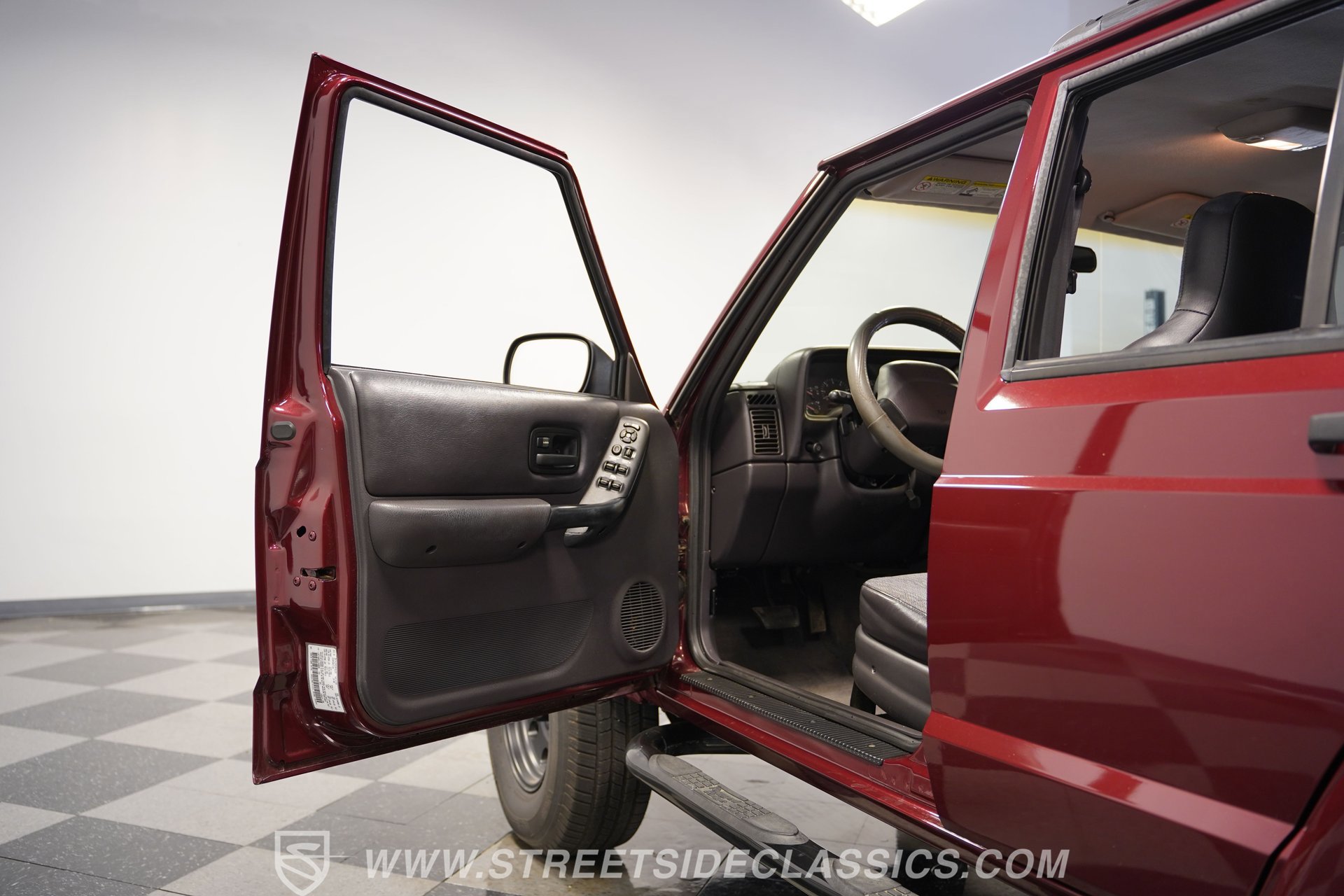 Used 2001 Jeep Cherokee Sport image 36