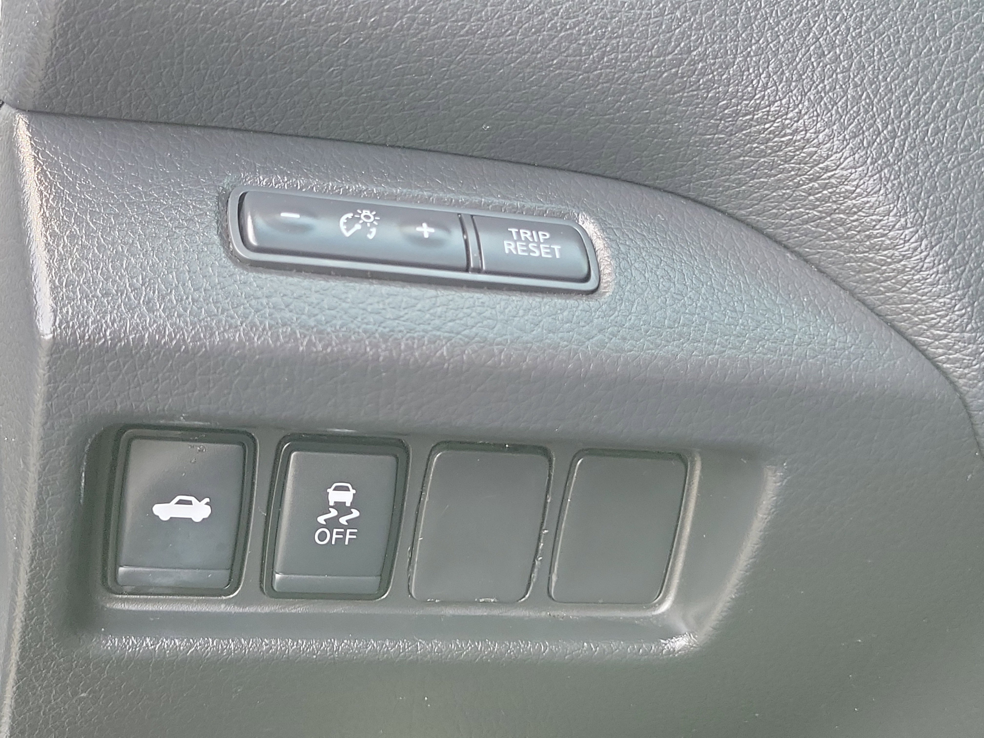 Used 2018 Nissan Altima 2.5 SV image 18