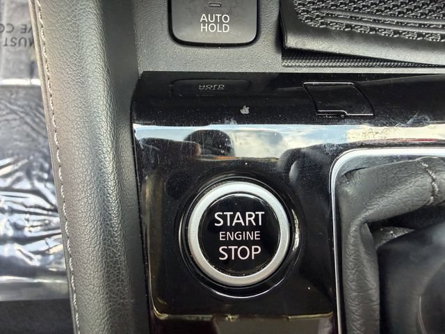 Used 2023 Nissan Kicks SR w/ SR Premium Package FWD image 25