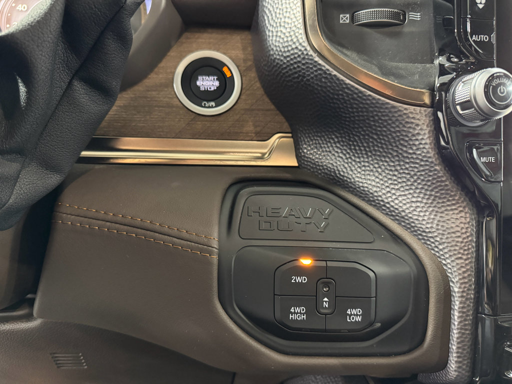 Used 2025 RAM 3500 Longhorn image 34