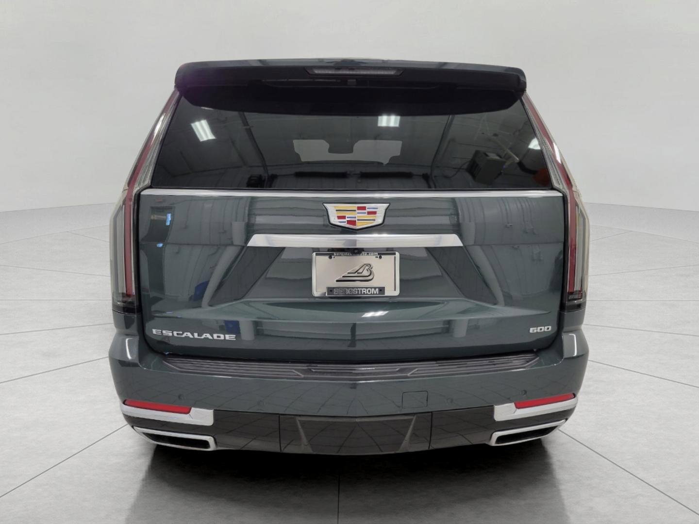 Used 2025 Cadillac Escalade Luxury w/ LPO, Floor Liner Package AWD/4WD image 27