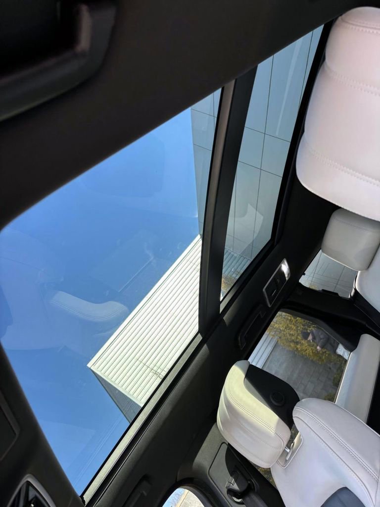 Used 2020 Land Rover Range Rover Sport HST image 20