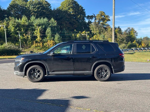 Used 2025 Honda Pilot TrailSport image 24
