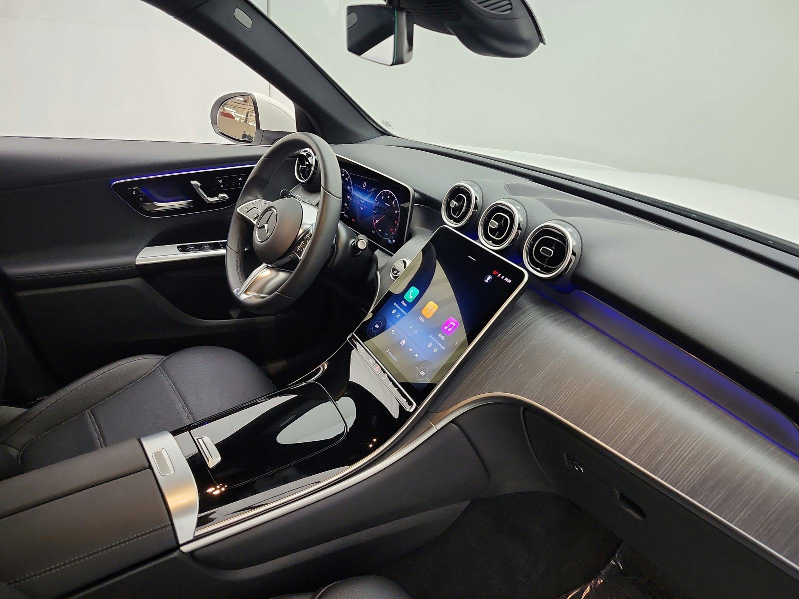 Certified 2026 Mercedes-Benz GLC 300 image 17