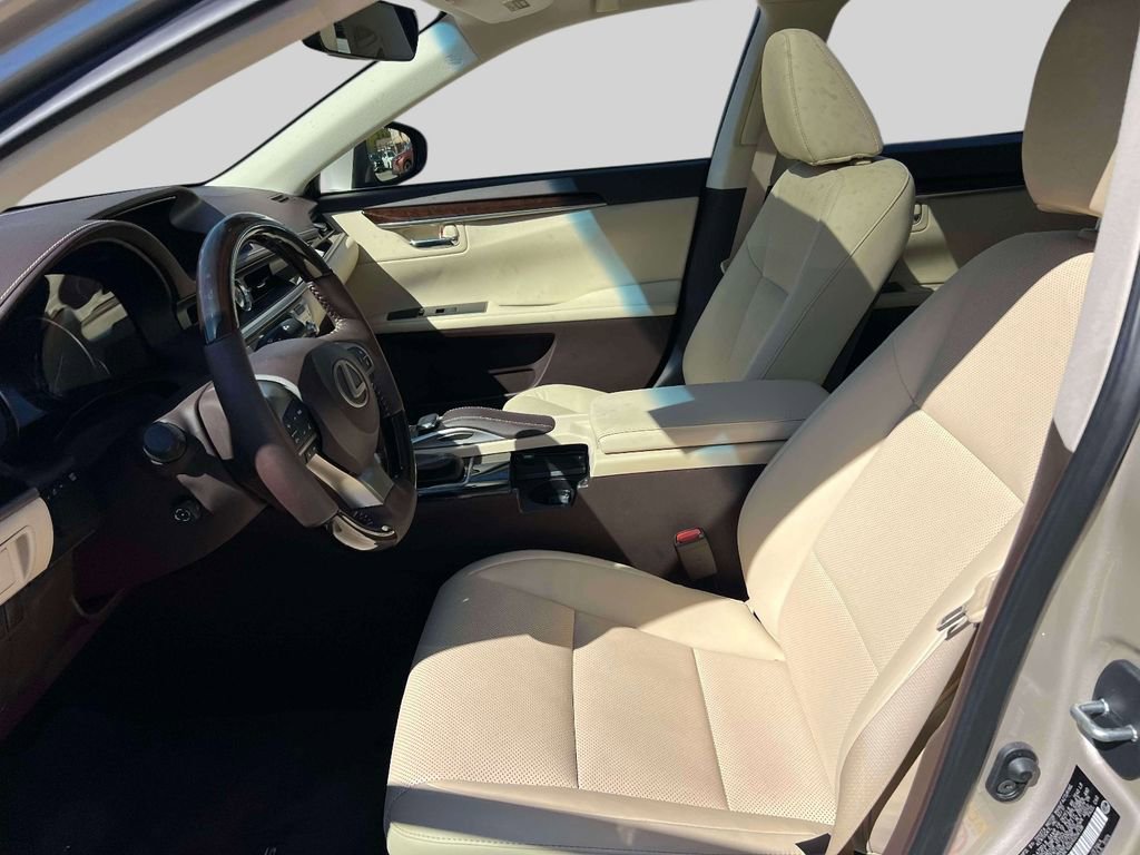 Used 2017 Lexus ES 350 w/ Navigation System Package image 14