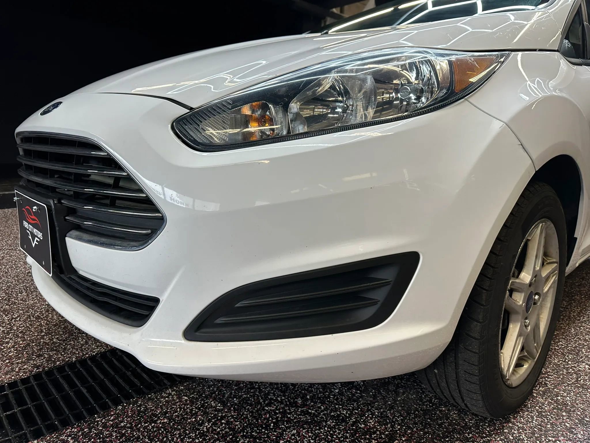 Used 2017 Ford Fiesta SE image 34