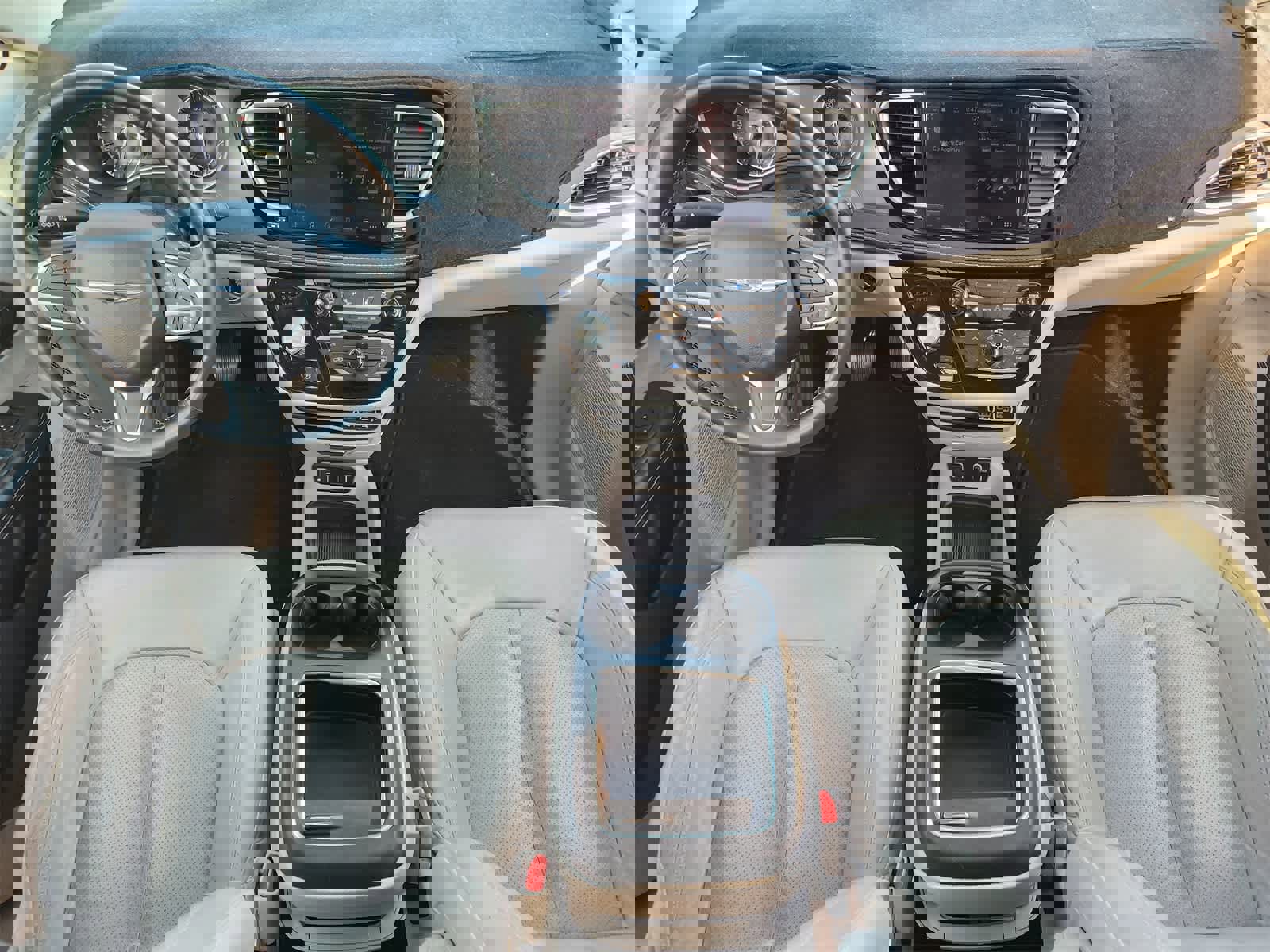 Used 2021 Chrysler Pacifica Touring-L image 25