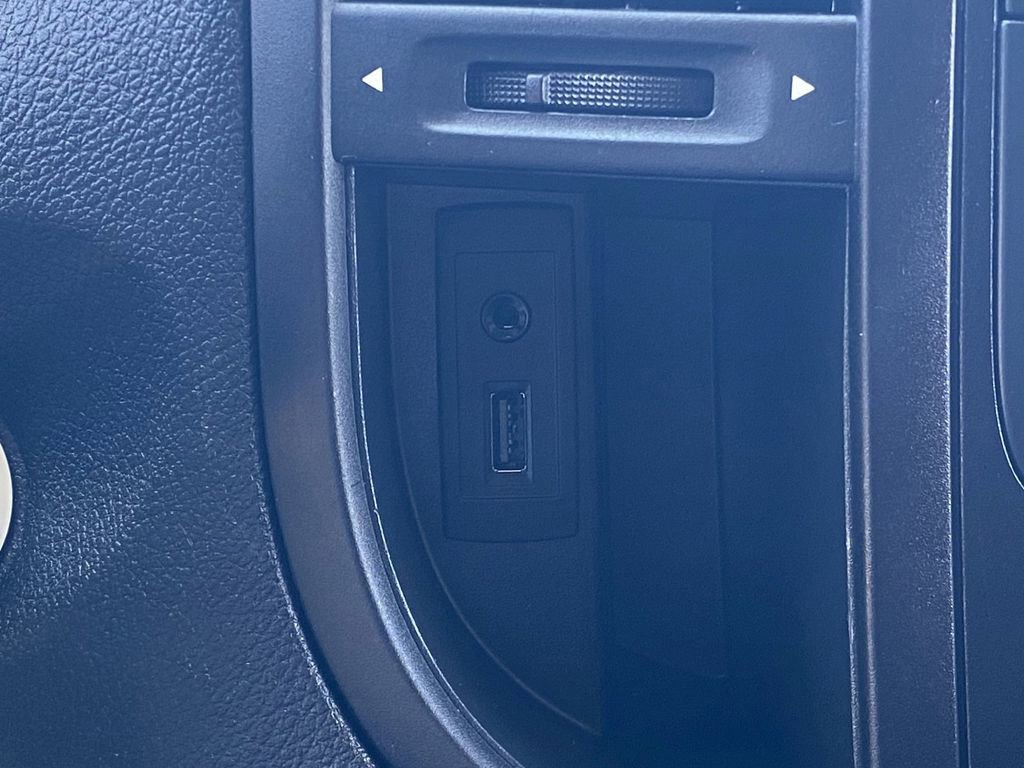 Used 2018 Mercedes-Benz Metris Passenger image 28