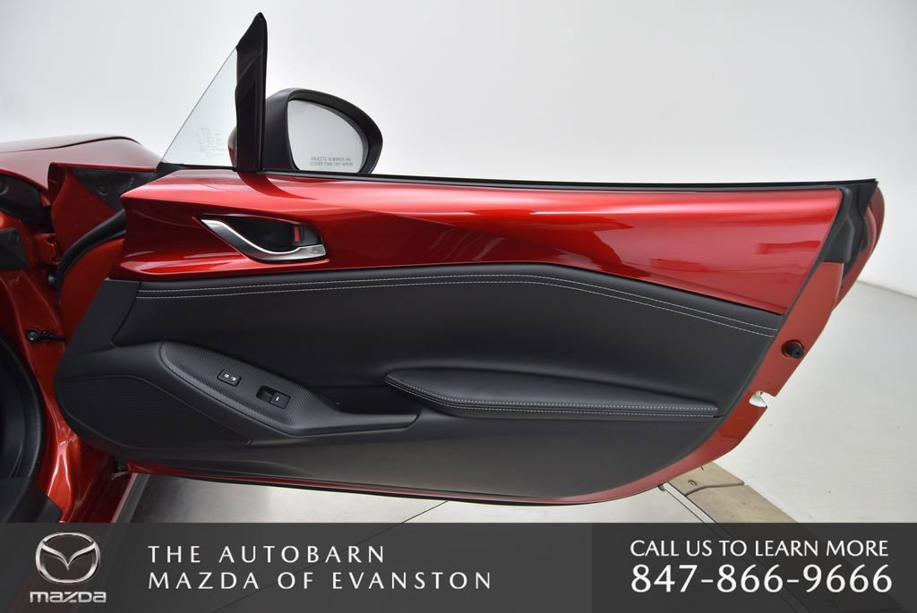 Certified 2025 MAZDA MX-5 Miata RF Grand Touring RWD image 32
