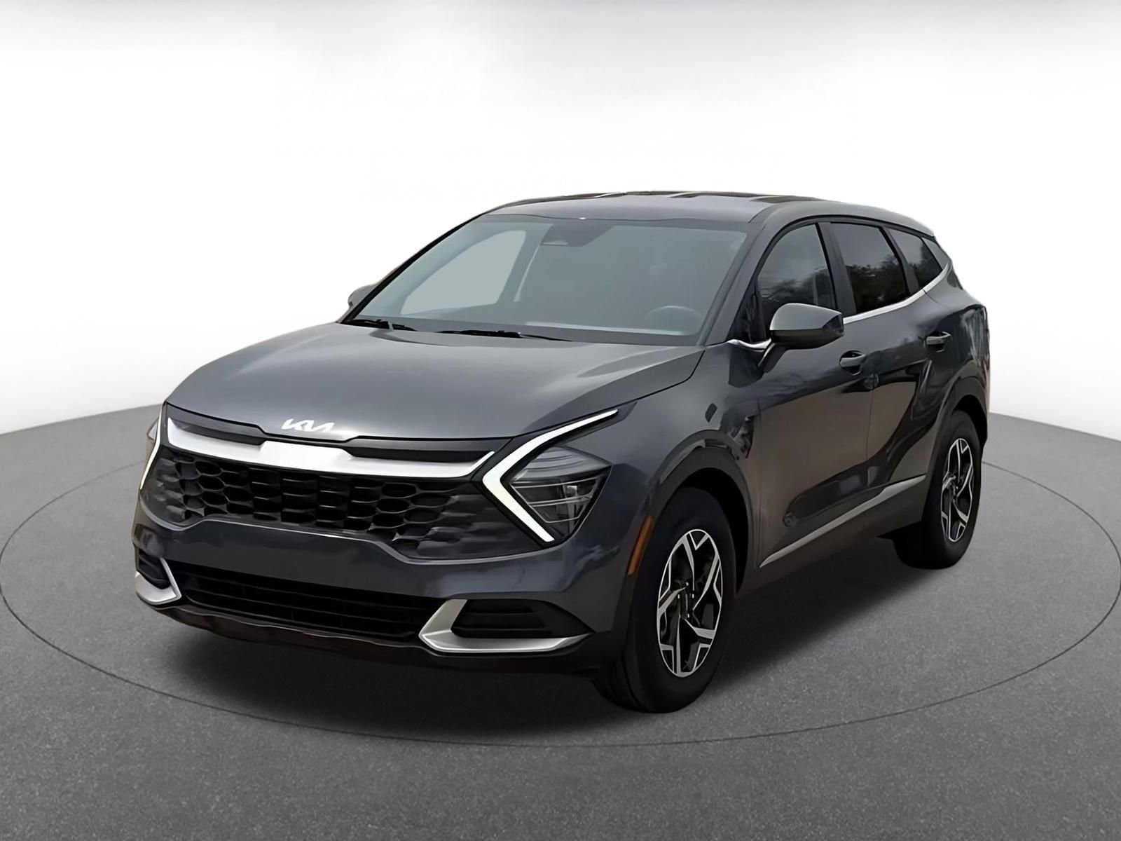 Used 2025 Kia Sportage LX image 7