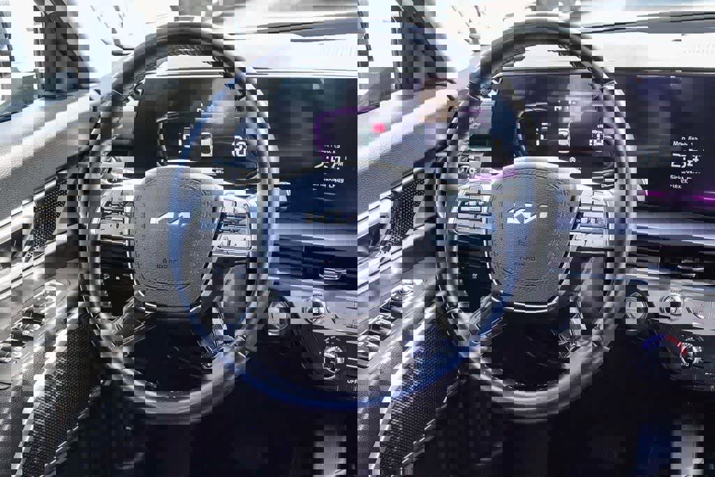 Certified 2023 Kia Telluride LX image 14