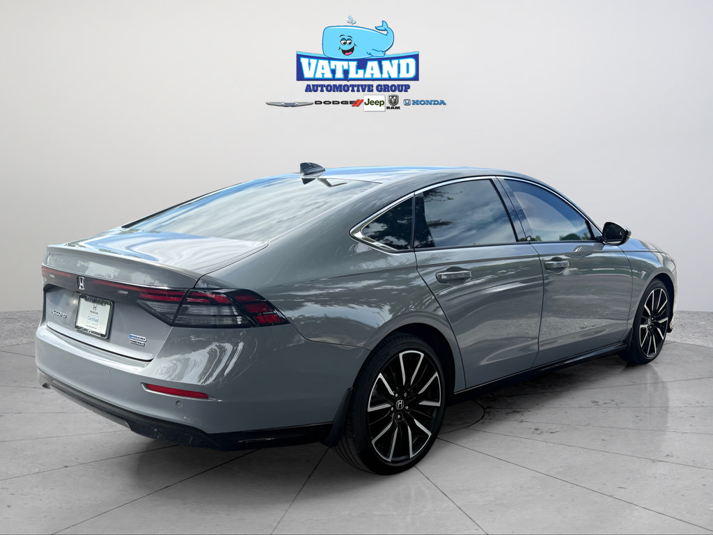 Used 2024 Honda Accord Touring image 5