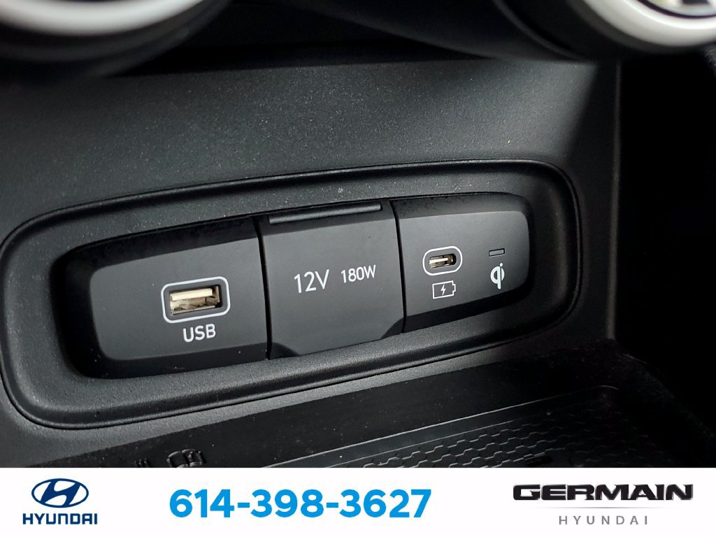 Used 2024 Hyundai Venue Limited FWD image 31