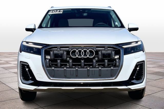 Certified 2025 Audi Q7 3.0T Premium Plus image 3