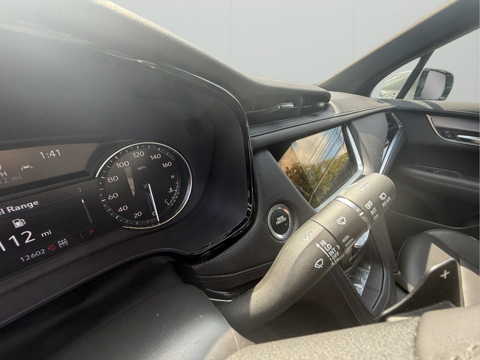 Used 2025 Cadillac XT6 Luxury w/ LPO, Floor Liner Package AWD/4WD image 25