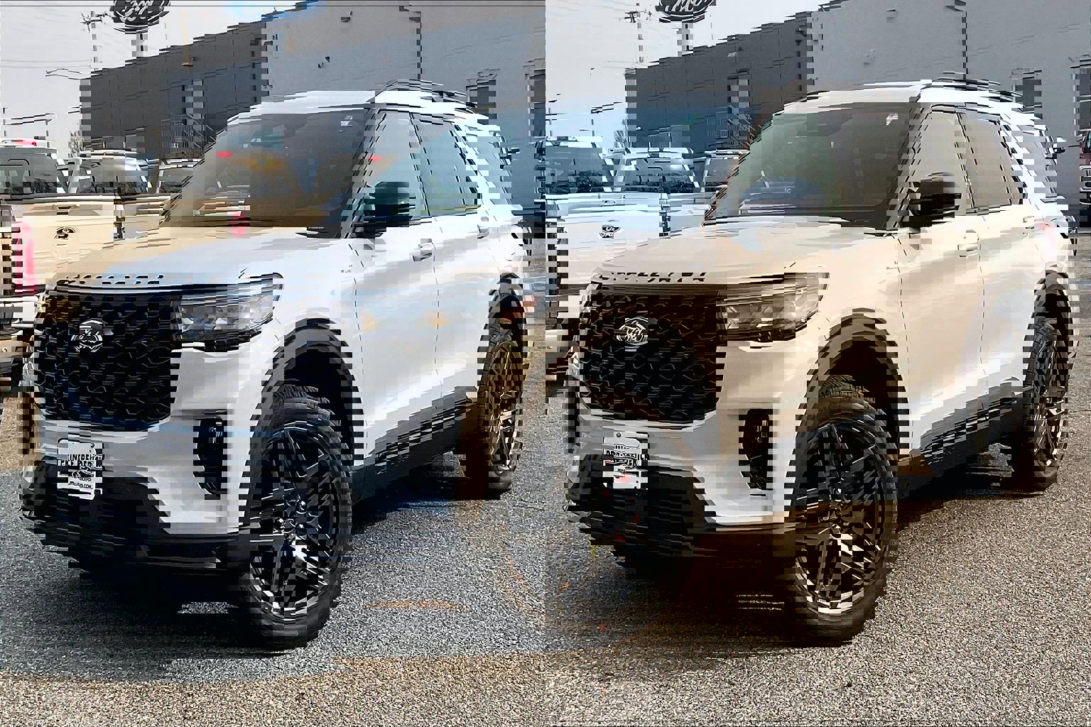 New 2026 Ford Explorer ST-Line w/ ST-Line Street Pack AWD/4WD image 2