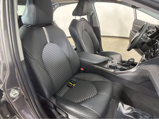 Used 2024 Toyota Camry SE image 6