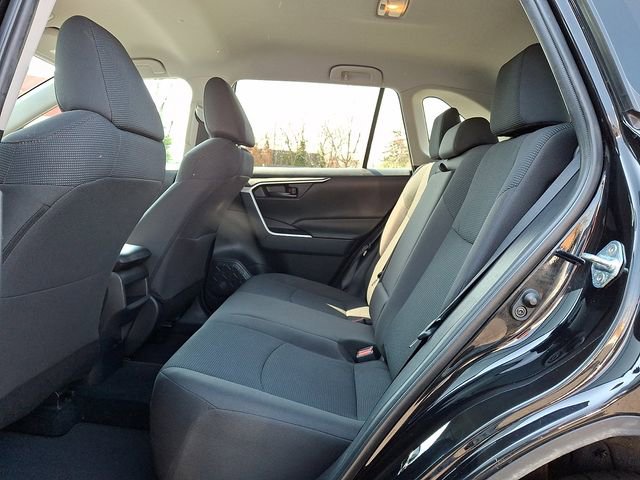 Certified 2021 Toyota RAV4 LE image 10