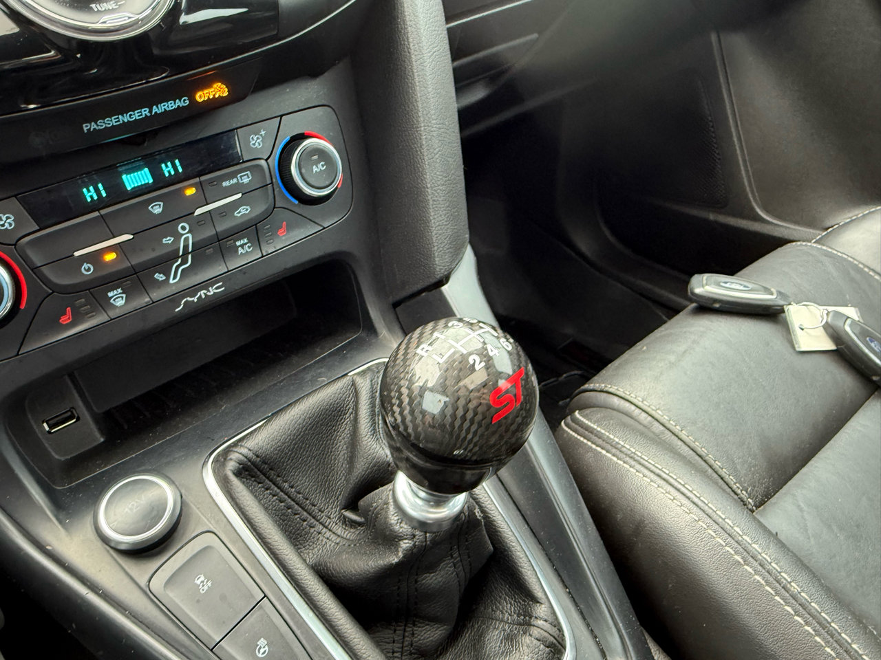 Used 2016 Ford Focus ST w/ Equipment Group 401A image 45