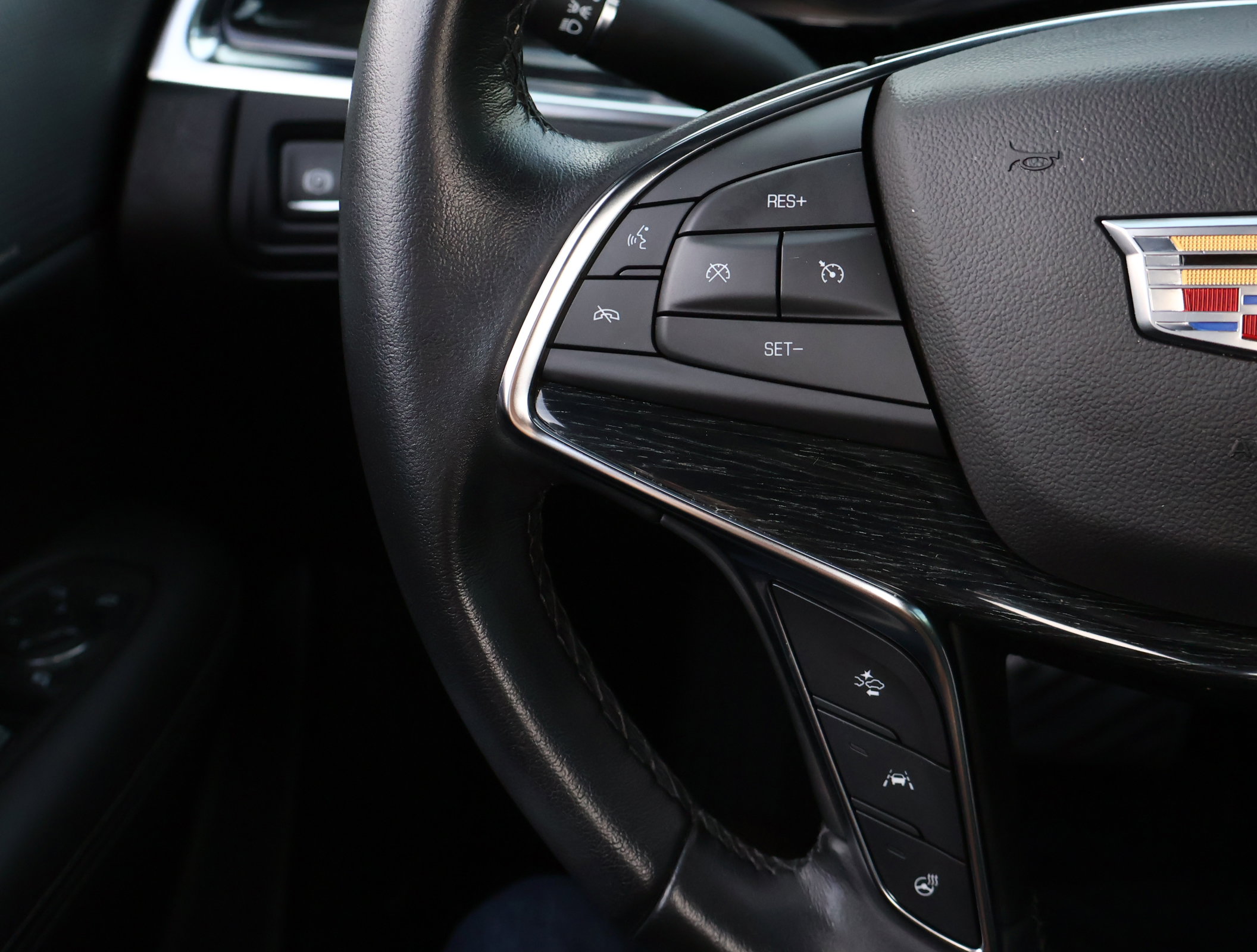 Used 2021 Cadillac XT5 Premium Luxury image 16