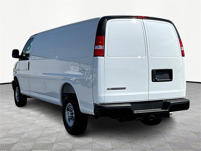 New 2025 Chevrolet Express 3500 Extended w/ Driver Convenience Package image 4
